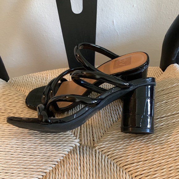 Dolce Vita Sandals - Picture 2 of 4
